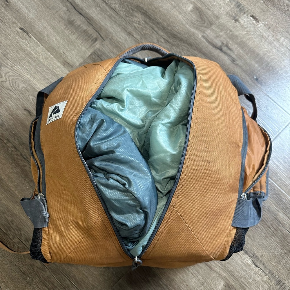sleeping bag in Backpack size 74*30 inch